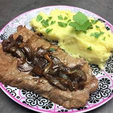Boeuf Et Ecrase De Pommes De Terre C Est Souvent Quand C Est Simple Que C Est Super Bon Steak Grille Sauce A L Ec Steak Grille Alimentation Pomme De Terre