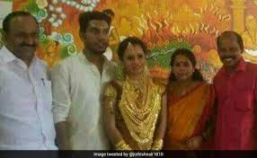Basavaraj bommai was the home minister in the bs yediyurappa government and was among the top contenders for the chief minister's post.just like the outgoing chief minister bs yediyurappa. Wedding Photo Of Kerala Left Leader Geetha Gopi S Daughter Is Viral Party Displeased