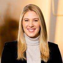 Annika Albert's Instagram, Twitter & Facebook