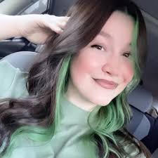 I'm looking for a new place to call home with a max budget of $800 (not  including utilities). Here's a bit about me and what I'd bring to a shared  space: I'm