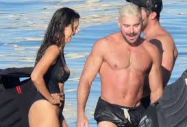 Nina Dobrev e Zac Efron Juntos! Novo Romance à Vista? 🔥