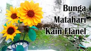 Jahit jelujur ya, karena diakhir jahitan akan ditarik. Cara Membuat Bunga Matahari Kain Flanel Yang Cantik Dan Mudah Youtube