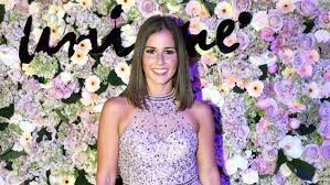 09.12.2018 10:00 uhr am samstagabend kam es beim duell zwischen sarah lombardi, 26, und eko fresh, 35, zum ersten geschlechterkampf bei „schlag den star. Schlag Den Star Erstes Mann Frau Duell Mit Sarah Lombardi Und Eko Fresh