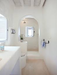 Apart from creating your low maintenance bathroom, they can also offer you other great tips. Simple Clean Lines Low Maintenance Bathroom Interior Do Banheiro Banheiros Modernos Casa De Cob