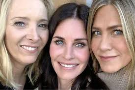 Cast reflects on beloved show before emotional special | people. Friends Reunie Rachel En Phoebe Op Verjaardagsfeestje Van Het Belang Van Limburg Mobile