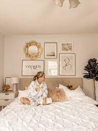 Gallery Wall Made Easy With Desenio Pretty In Pink Megan Feature Wall Bedroom Redecorate Bedroom Beige Room