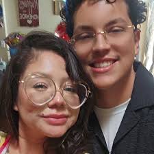 What is the first thing that pops into your head when you think of Linda  Belcher?