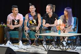 The song cake by the ocean by joe jonas' band dnce is a hit, even though no one is sure just what it means. Dnce Talk Writing Cake By The Ocean In 15 Minutes Rolling Stone