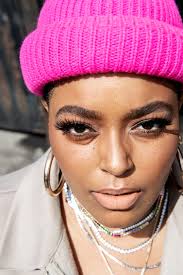 Courtney Mays's Instagram, Twitter & Facebook