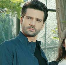 Turkish Series Actors And Ac Adli Kullanicinin Kaan Urgancioglu Panosundaki Pin Karanlik Ask