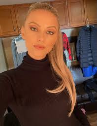 Tb to some of my favorite Renee looks 💋 #hightown Which one is your  favorite? 👀