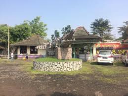 Jenis reptil ini memiliki katup di bagian bawah mulut yang menutupnya. Taman Buaya Indonesia Tak Lagi Jaya Merahputih