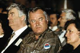 Jun 1945) je srpski psihijatar, pesnik i političar, prvi predsednik republike srpske, te jedan od osnivača i. Bosnia Radovan Karadzic Ratko Mladic Didier Ruef Photography