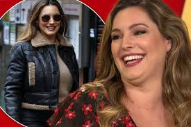 @lisamarieforbes @suzieturner @susieamy @dollytomtom @squallygriffiths @m3evans @garycockerill @philturnerdiy on my way to birthday lunch#35today. Kelly Brook Has Never Felt Sexy In Her Life Despite Becoming Iconic Pin Up Model Aktuelle Boulevard Nachrichten Und Fotogalerien Zu Stars Sternchen
