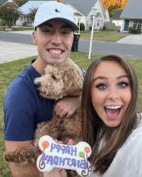 Anna Quillin's Instagram, Twitter & Facebook