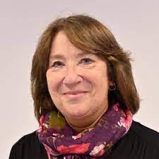 Arlette Foster's Instagram, Twitter & Facebook