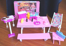 Gloria Dollhouse Furniture Picnic Set One Outdoor Dining Table With Benches Picnic Play Set One Small Side Munecas Barbie Juguetes De Barbie Casa De Barbie