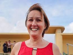 Cancer campaigner mum Fiona Lambert who raised over €20k with sea swims  passes away