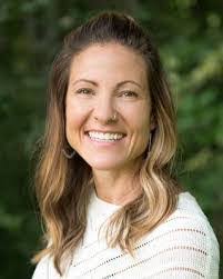 Kendra Waggoner's Instagram, Twitter & Facebook