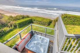 Come right up to moonstruck beach house and see why the oregon coast is such a great place to relax! Moonstruck Beach House Lincoln City Aktualisierte Preise Fur 2021