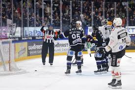 Zug stoppt den Lauf der ZSC Lions