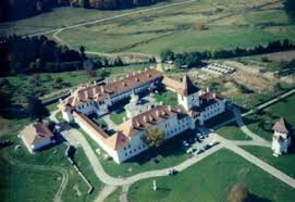 The cheapest way to get from braşov to sâmbăta de sus costs only $9, and the quickest way takes just 1¼ hours. Sambata De Sus Judetul Brasov Transilvania Bazinul Carpatic Romania