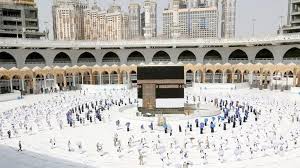 وتحريم هذه الأشهر قديم قدم الرسالات والنبيين، وكانت قريش في جاهليتها تعظم الأشهر الحرم ومثلها سائر العرب كانوا يعظمون الأشهر الحرم. Ø§Ù„Ø³Ø¹ÙˆØ¯ÙŠØ© Ø§Ù„Ø³Ù…Ø§Ø­ Ø¨Ø£Ø¯Ø§Ø¡ Ø§Ù„ØµÙ„Ø§Ø© ÙÙŠ Ø§Ù„Ù…Ø³Ø¬Ø¯ Ø§Ù„Ø­Ø±Ø§Ù…
