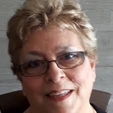 Jessica Gedeon's Instagram, Twitter & Facebook