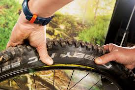 Pannenhilfe Auf Der Mtb Tour Reifen Reparatur