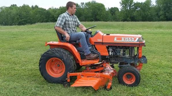 Kubota B1550 Tractor