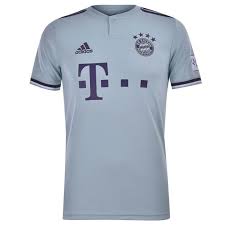 Get the look of your favorite players with benjamin pavard, javi martinez and philippe coutinho jerseys, or top of your ensemble with. Bayern Munich Jersey Cheap Online