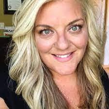 Traci Boone's Instagram, Twitter & Facebook