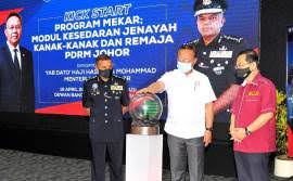 Statistik yayasan pencegahan jenayah negara (ypjn) mendedahkan bahawa pembabitan remaja terutamanya pelajar sekolah di dalam jenayah perlu diterokai secara lebih mendalam. Jenayah Libat Pelajar Membimbangkan