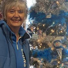 Inexpensive alternative to chicken wire for bulb protection