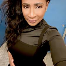 Serena Williams claps back at skin-bleaching accusations, proudly embracing  her natural beauty and shutting down the haters! 🖤🍦  https://bit.ly/3ZgLg3t #SerenaWilliams #ForTheRecord #IceCreamConvos