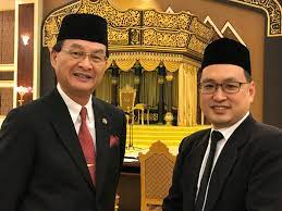 Tiang accused dap sarawak of being a political party that lied to sarawakians for the past 42 years! Malaysiakini Com On Twitter At Istana Negara Selangau Mp Baru Bian Sworn In As The Works Minister While Stampin Mp Chong Chieng Jen Sworn In As Deputy Minister Of Trade And Consumer Affairs Photo By Norman Goh Https T Co V5vb6xntty
