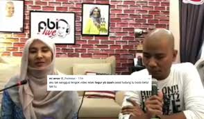 Suami enggan ceraikan nurul izzah kerana masih sayangkannya. Ingatkan Call Nak Tegur Tudung Je Sekali Terus Berubah Muka Nurul Izzah