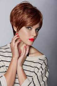Coiffure Tres Courte Rousse Style De Cheveux Courts Coiffure Courte Modele Coupe Cheveux Court