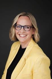 Denise Lawrie's Instagram, Twitter & Facebook