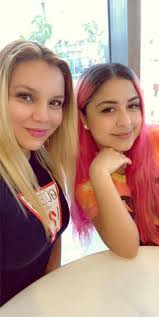 Las Ponedoras de la radio La prima Y La sabrosa