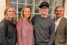 He married cortni roy in 2002 and together they have children named avery and haven. Clarksville S Conversation Grammy Nominated Christian Artist Jason Roy Clarksvillenow Com
