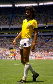 El campeonato brasileño de serie a, conocido como brasileirão, es la primera división del fútbol de brasil.desde 2006 está compuesta de veinte equipos. Socrates El 1 De Junio De 1986 Ante Espana Leyendas De Futbol Mundial De Futbol Futbol Brasileno