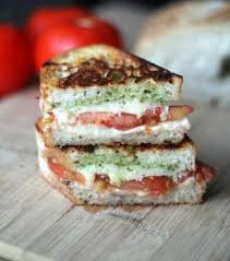 Un Croque Monsieur Mais Pas N Importe Comment Recettes De Cuisine Recette Croquant Recette Croque Monsieur