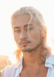 Ian Boggs's Instagram, Twitter & Facebook