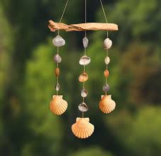 Mobile Windspiel Aus Muscheln Fur Den Garten Deko Wind Chime Made Of Shells Garden Decoration Made By Prinzessin Schlusselblume Via Dawan Windspiele Basteln Mit Muscheln Und Mobile Basteln