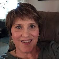 Sally Hooks's Instagram, Twitter & Facebook