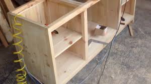 Jan 27, 2018 · 10 desain meja tv dari kayu palet bekas atau jati belanda anda bosan dengan meja tv anda saat ini, dan ingin membuat sendiri atau pesan meja tv kayu sesui desain yang anda inginkan!.tapi masih bingung menentukan desain nya. Membuat Meja Tv Sugiarto Jati Belanda Youtube