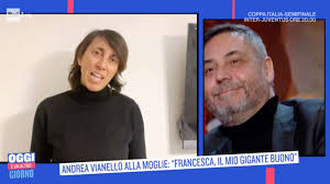 E la vita bussò con cui mario lavezzi celebra 50 anni di carriera musicale in. La Moglie E I Figli Di Andrea Vianello Il Vaccino E La Nostra Famiglia Foto Ultime Notizie Flash
