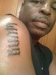 First contact (1996) and star trek: Levar Burton Who Played Kunta Kinte In The Movie Roots Has A Tattoo That Can Be Read As Either Levar Or Kunta Depending On How You Look At It Interestingasfuck