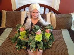 Halloween costume idea for triplets. Parent And Child Halloween Costumes That Totally Nailed It